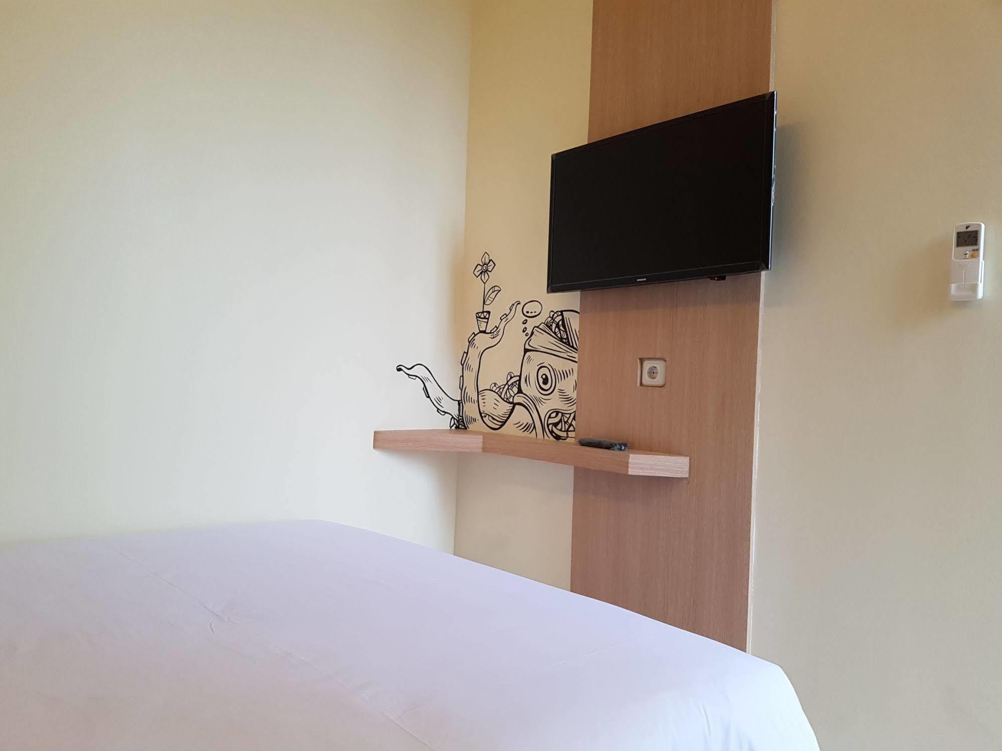 Bold Hotel Jakarta 2*